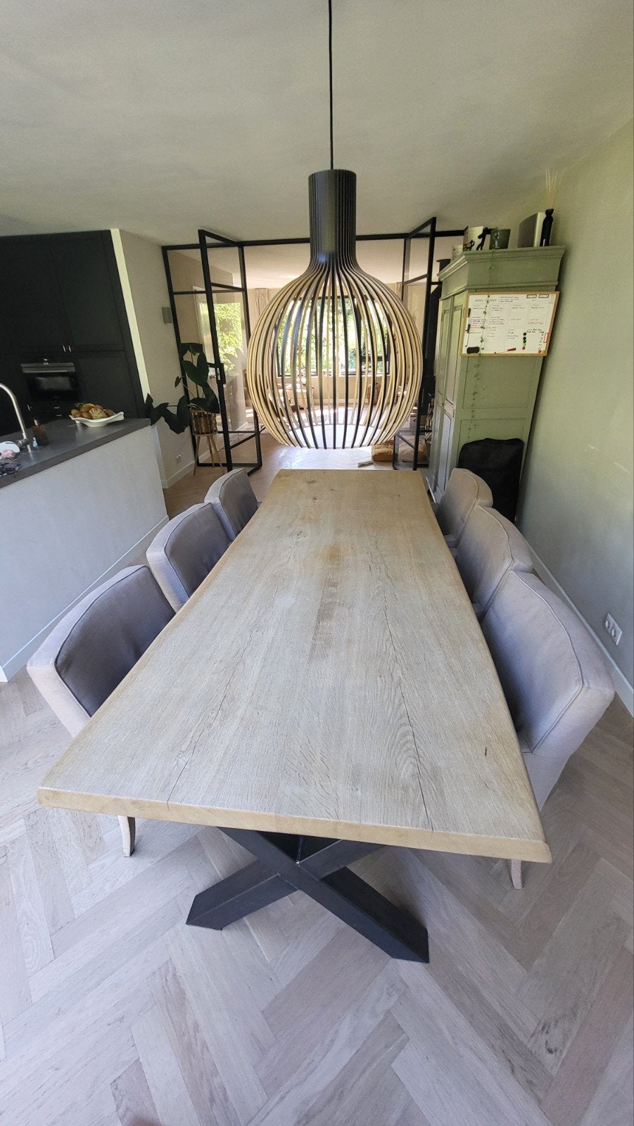 Massief eiken eettafel 2.3m lang met stalen kruispoot, Ophalen, Gebruikt, 200 cm of meer, 50 tot 100 cm