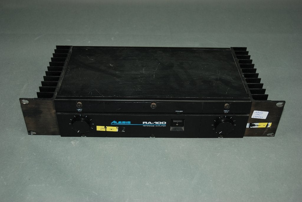 Alesis Versterker met flightcase  RA100   <230504>, Ophalen, Gebruikt, ., Overige instrumenten