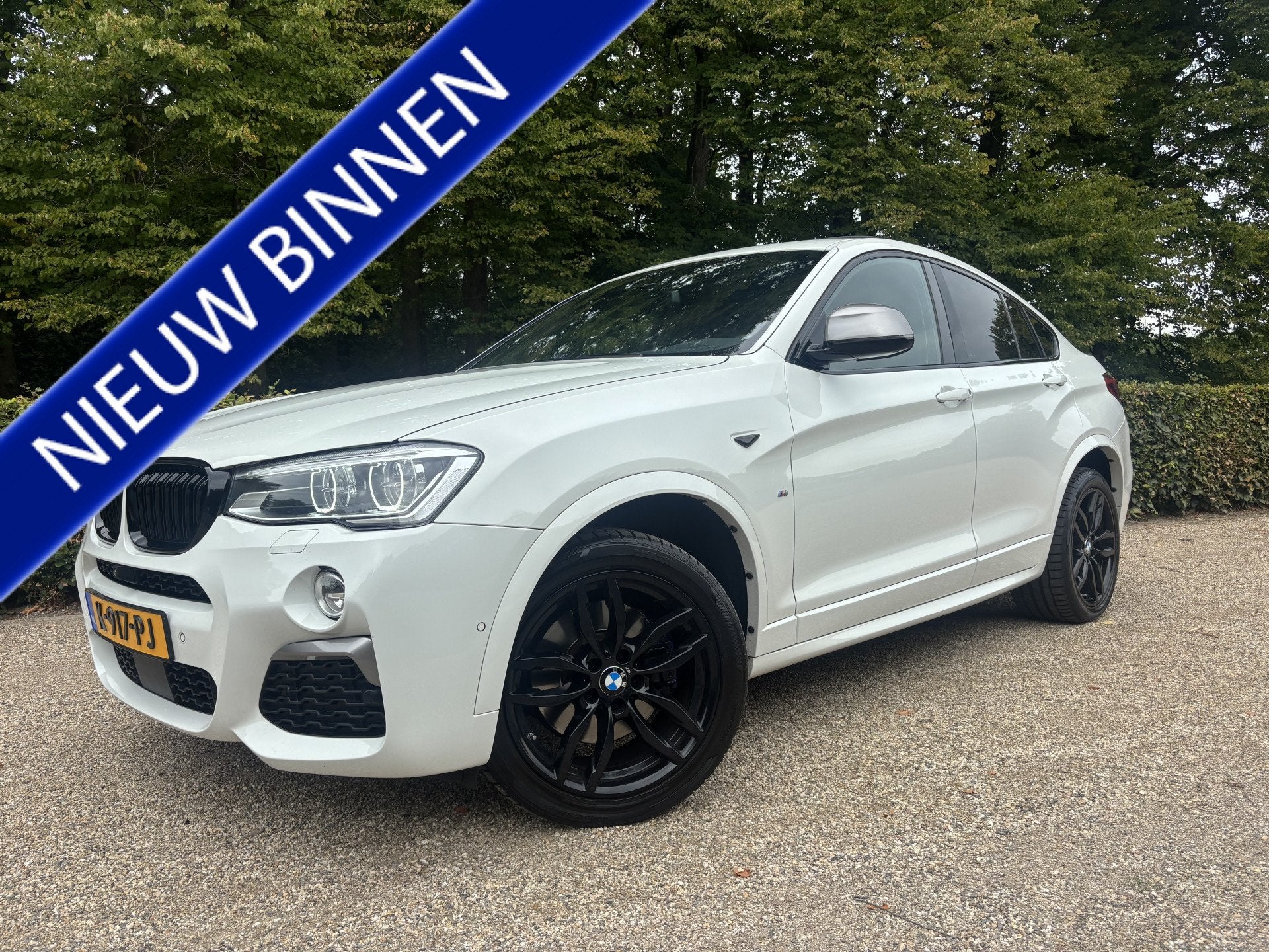 BMW X4 M40i Centennial High Executive / HUD / Pano / H&K / M, Auto's, BMW, Automaat, Gebruikt, Euro 6, 1820 kg