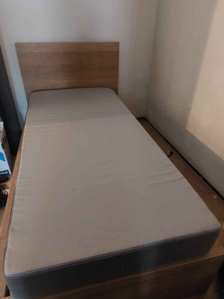 Stevig en compleet Ikea malm eenpersoonsbed 90x200 cm, Ophalen, 90 cm, Eenpersoons, Bruin