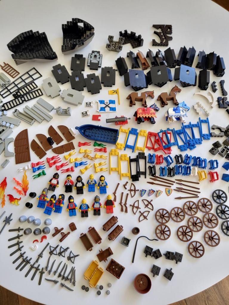 Grote partij LEGO Castle/Pirates onderdelen, Gebruikt, Verzenden, Lego, Inclusief minifiguren