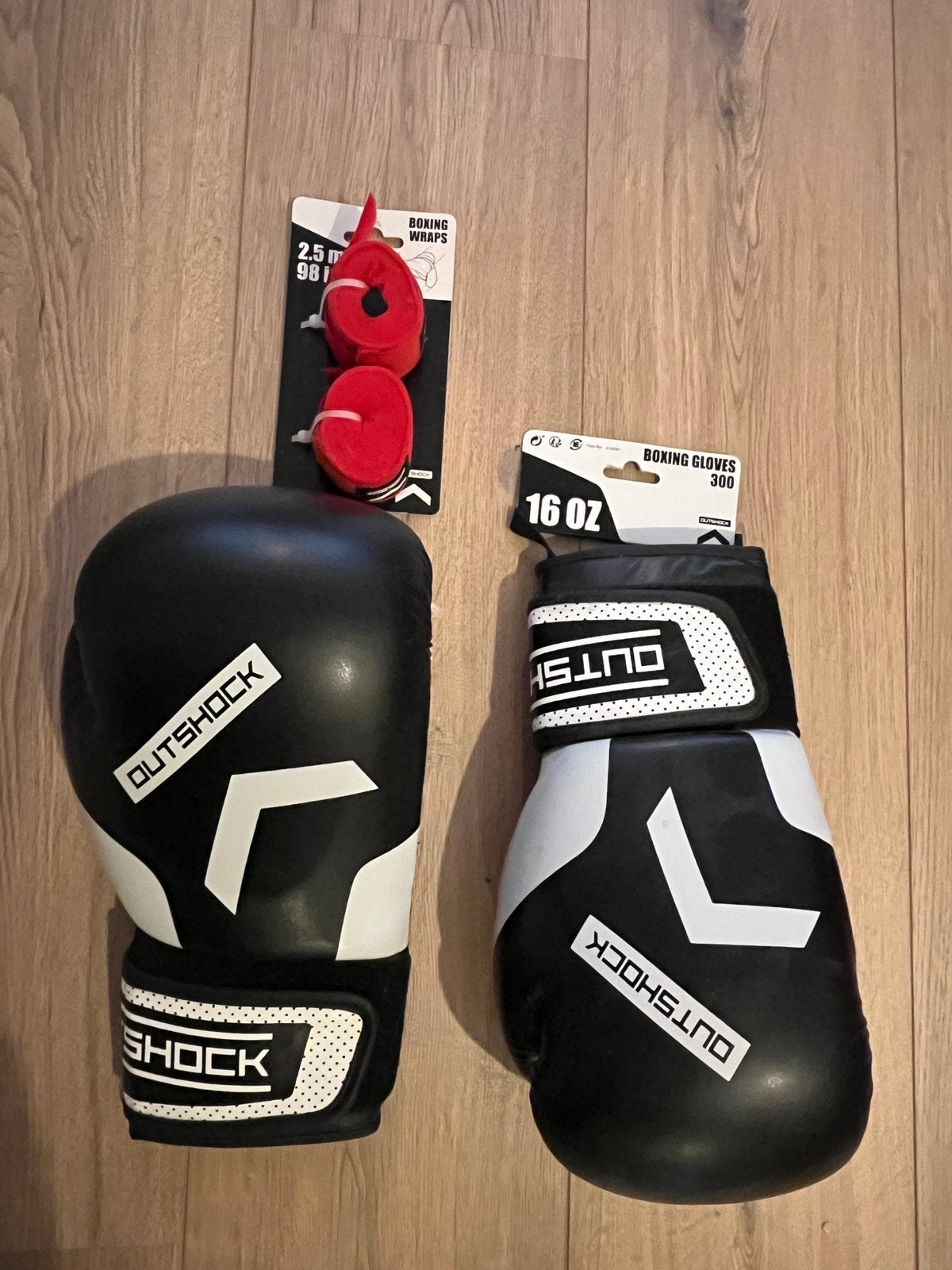 Setje boxhandschoenen met boxingwrap, Ophalen, Nieuw, Bokshandschoenen