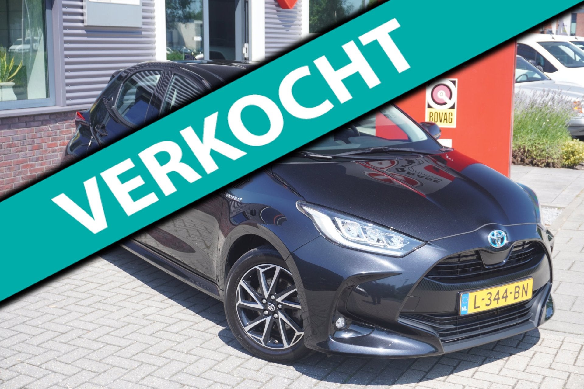 Toyota Yaris 1.5 Hybrid Dynamic / Camera / Carplay / ACC / D, Gebruikt, 450 kg, Bedrijf, Hybride Elektrisch/Benzine