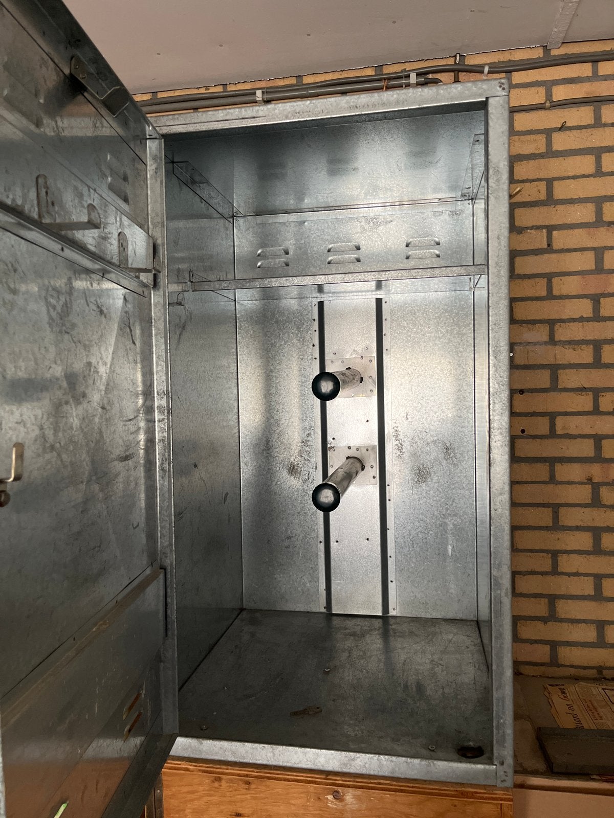 Metalen opbergkast met sleutel zadelkast, Dieren en Toebehoren, Paarden en Pony's | Overige Paardenspullen, Ophalen, Gebruikt