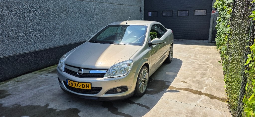Opel Astra 1.8 16V Twintop 2007 bij de cabrio specialist!!!, Cabriolet, 4 stoelen, 1796 cc, Handgeschakeld