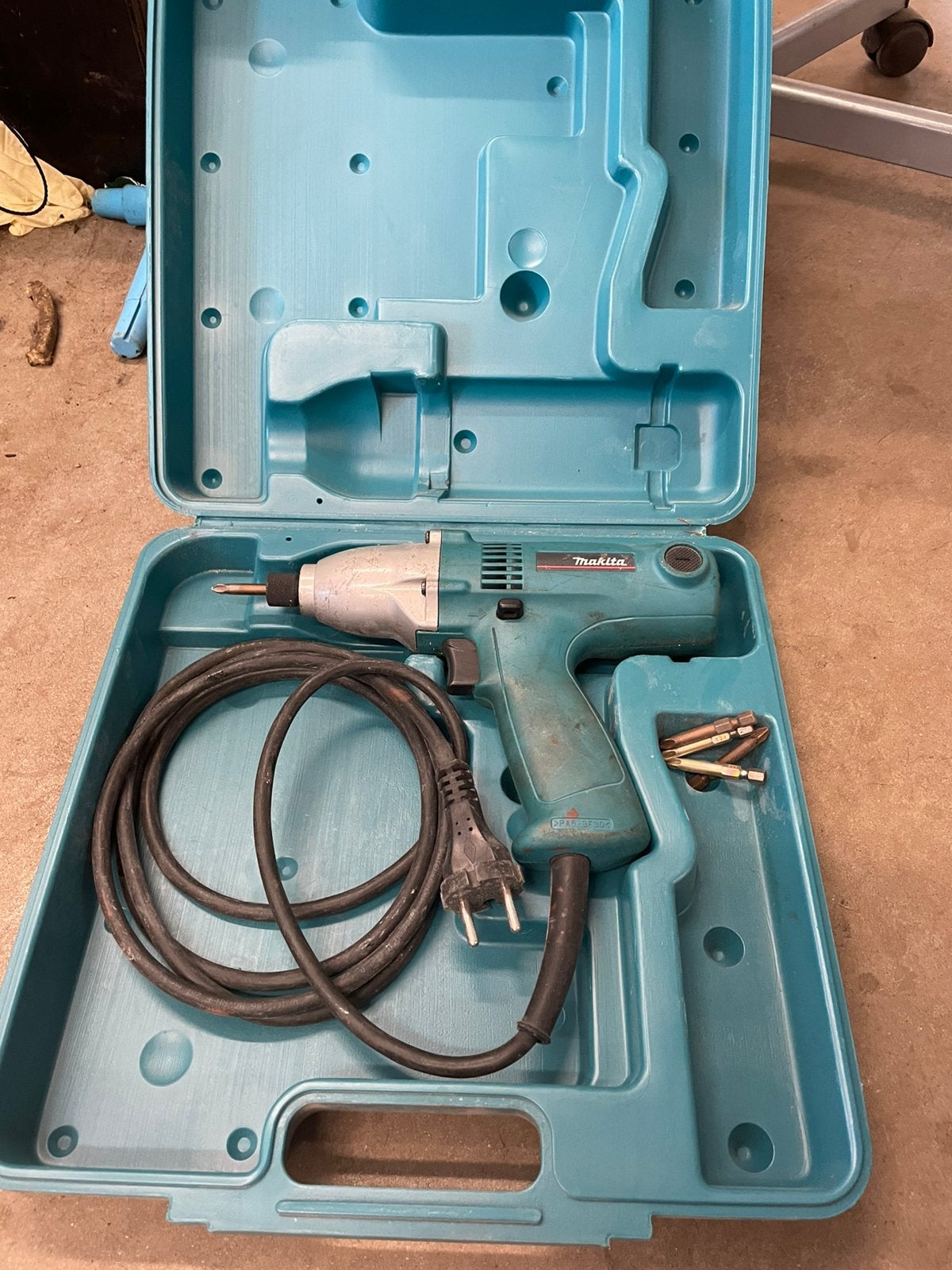 Makita schroeftol 230v, Ophalen, Zo goed als nieuw, Boor- en Schroefmachine