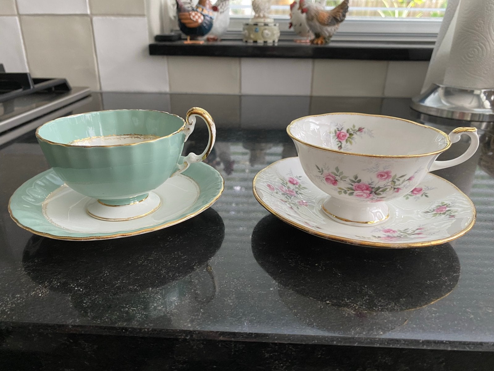 Set van 2 vintage theekopjes met schotels - Aynsley & Elizab, Ophalen
