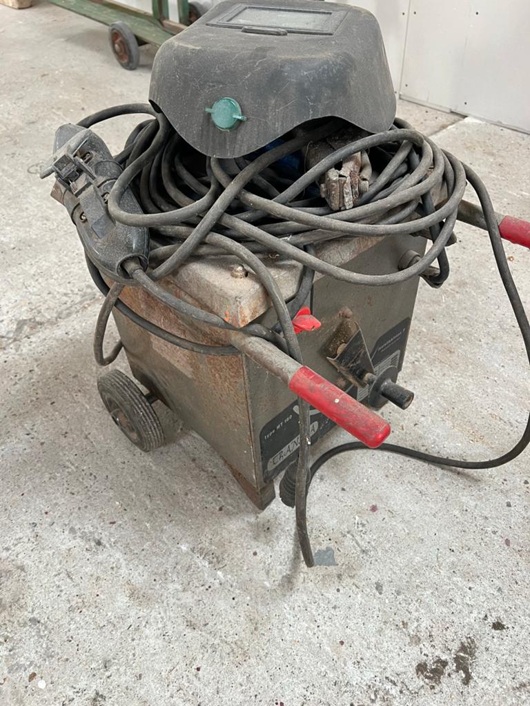 Transka MT 160 Lasapparaat met lashelm en elektroden, Doe-het-zelf en Verbouw, Gereedschap | Lasapparaten, Ophalen, Gebruikt, Minder dan 150 ampère