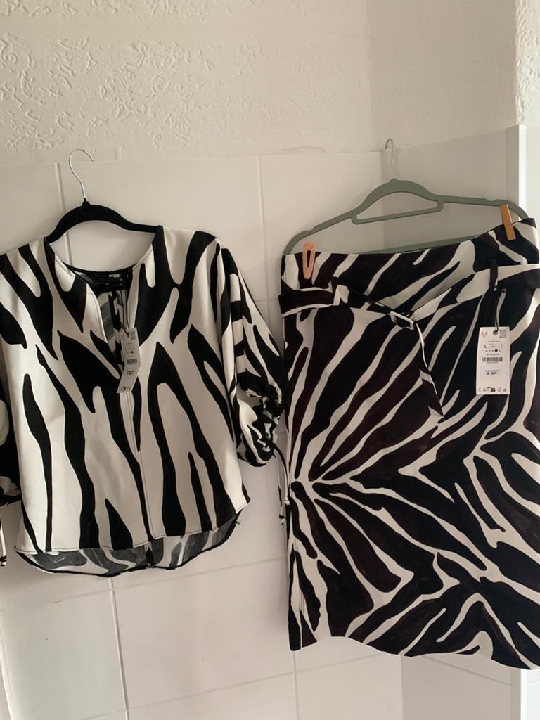 Zara Zebra Print Set: Blouse en Rok - Maat L (valt als M), Ophalen of Verzenden, Gedragen, Maat 38/40 (M), Wit