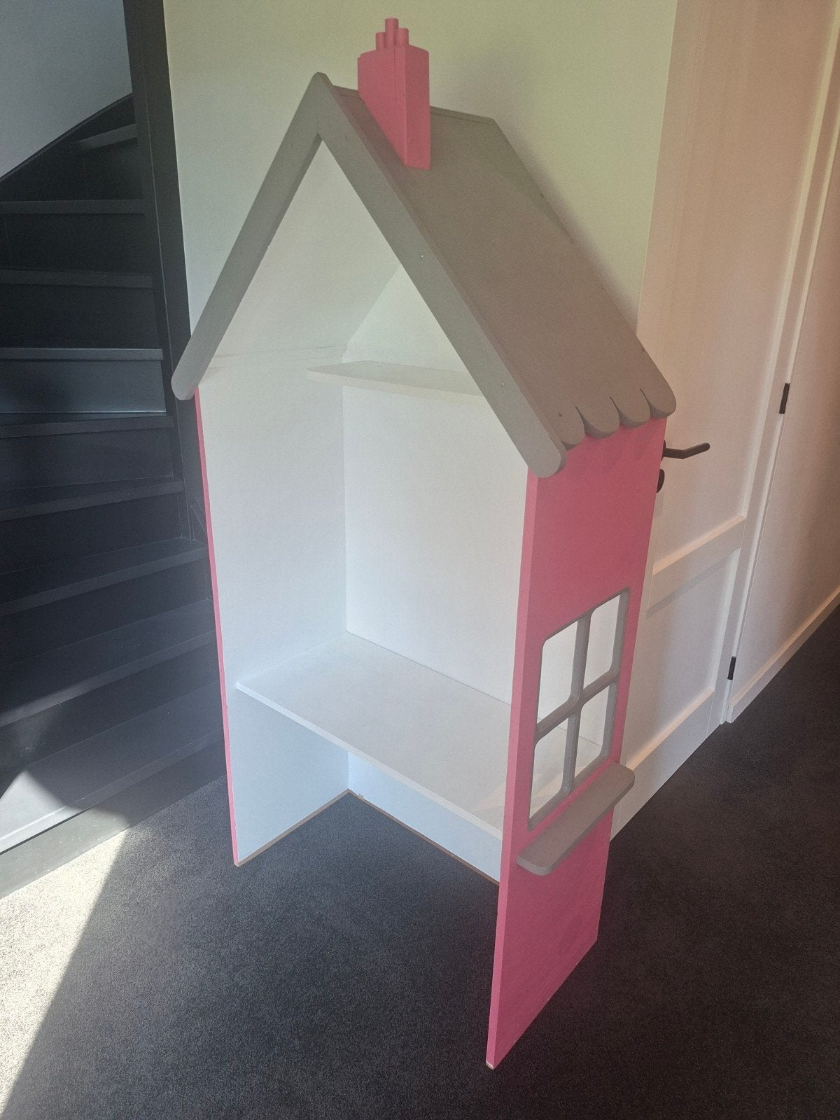 Leuk huiskastje als bureau of bedhuisje, Ophalen, Gebruikt, Kast
