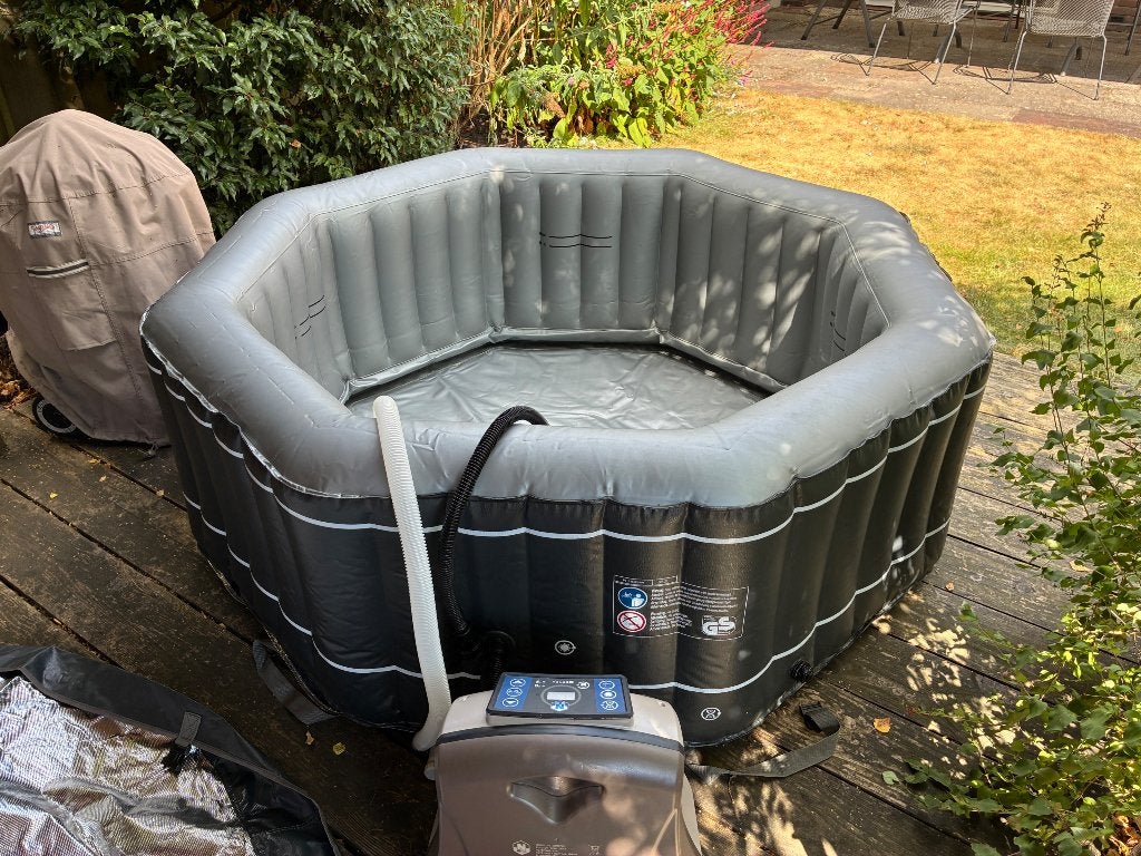 Netspa jacuzzi Silver, Ophalen, Zo goed als nieuw, Afdekzeil, Opblaasbaar