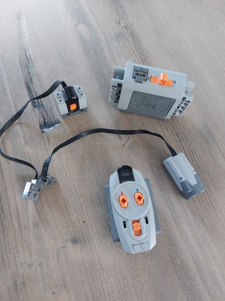 technic Lego motorset 4-delig, Lego, Ophalen of Verzenden, Zo goed als nieuw, Technic
