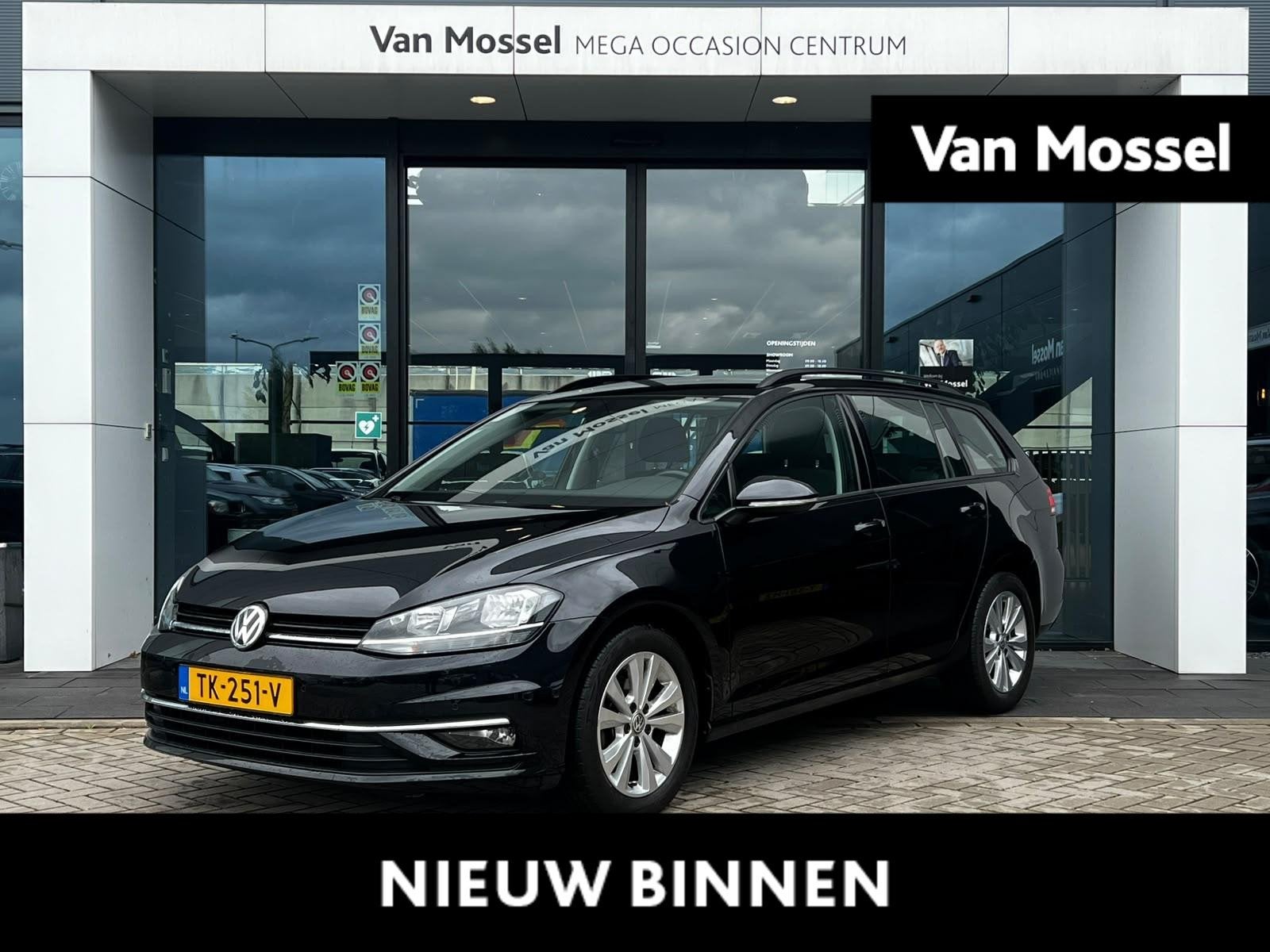 Volkswagen Golf Variant 1.0 TSI Comfortline | Trekhaak | Cru, 12 maanden, Gebruikt, Zwart, Origineel Nederlands