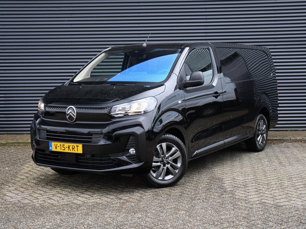 Citroën Jumpy L3H1 2.0 BlueHDI 145pk PDC + CAM. | 17''LM |, Auto's, Gebruikt, 4 cilinders, Citroën, Zwart