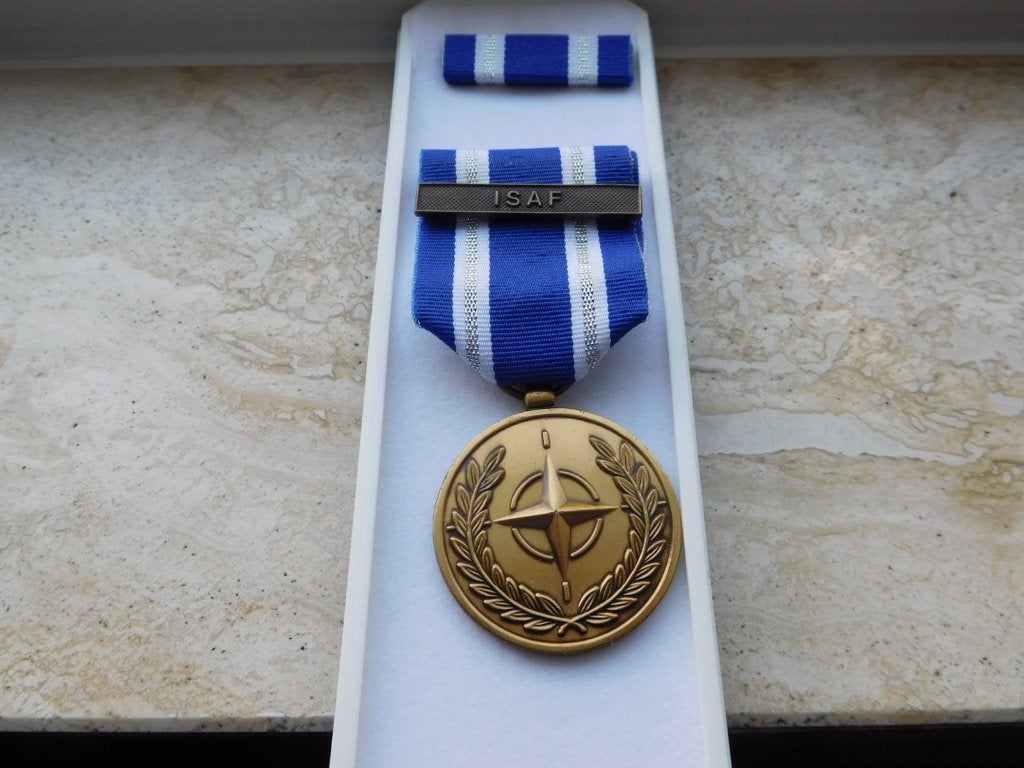 Medaille uitzending Afghanistan, Ophalen of Verzenden, Landmacht, Nederland, Lintje, Medaille of Wings