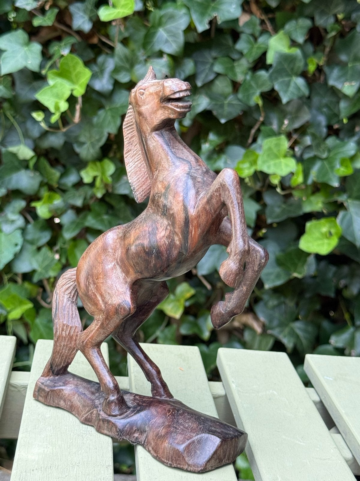 Houten Paardenbeeld - 21 cm hoog, Antiek en Kunst, Ophalen of Verzenden, Zoogdier, 20 - 50 cm, Beeld
