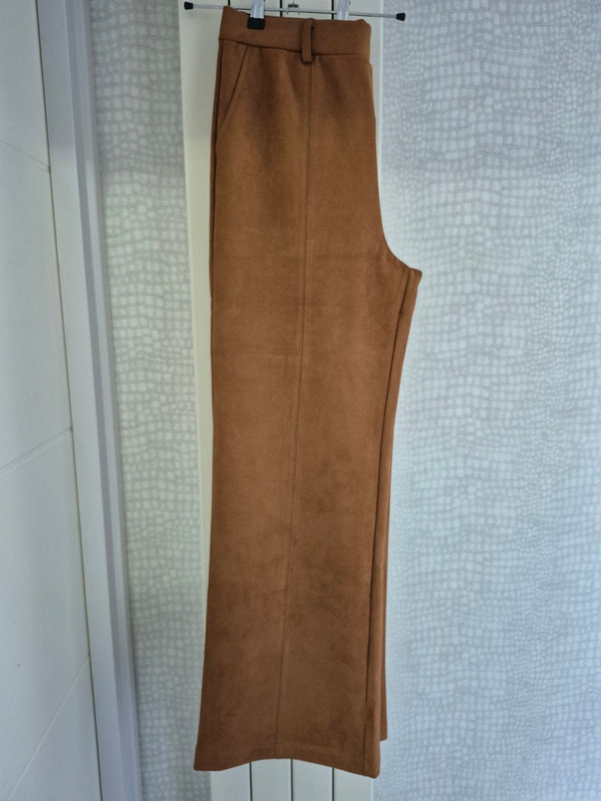Nieuwe suedine broek Mi Piace Cognac XL met prijskaartje, Mi Piace, Bruin, Maat 46/48 (XL) of groter, Nieuw