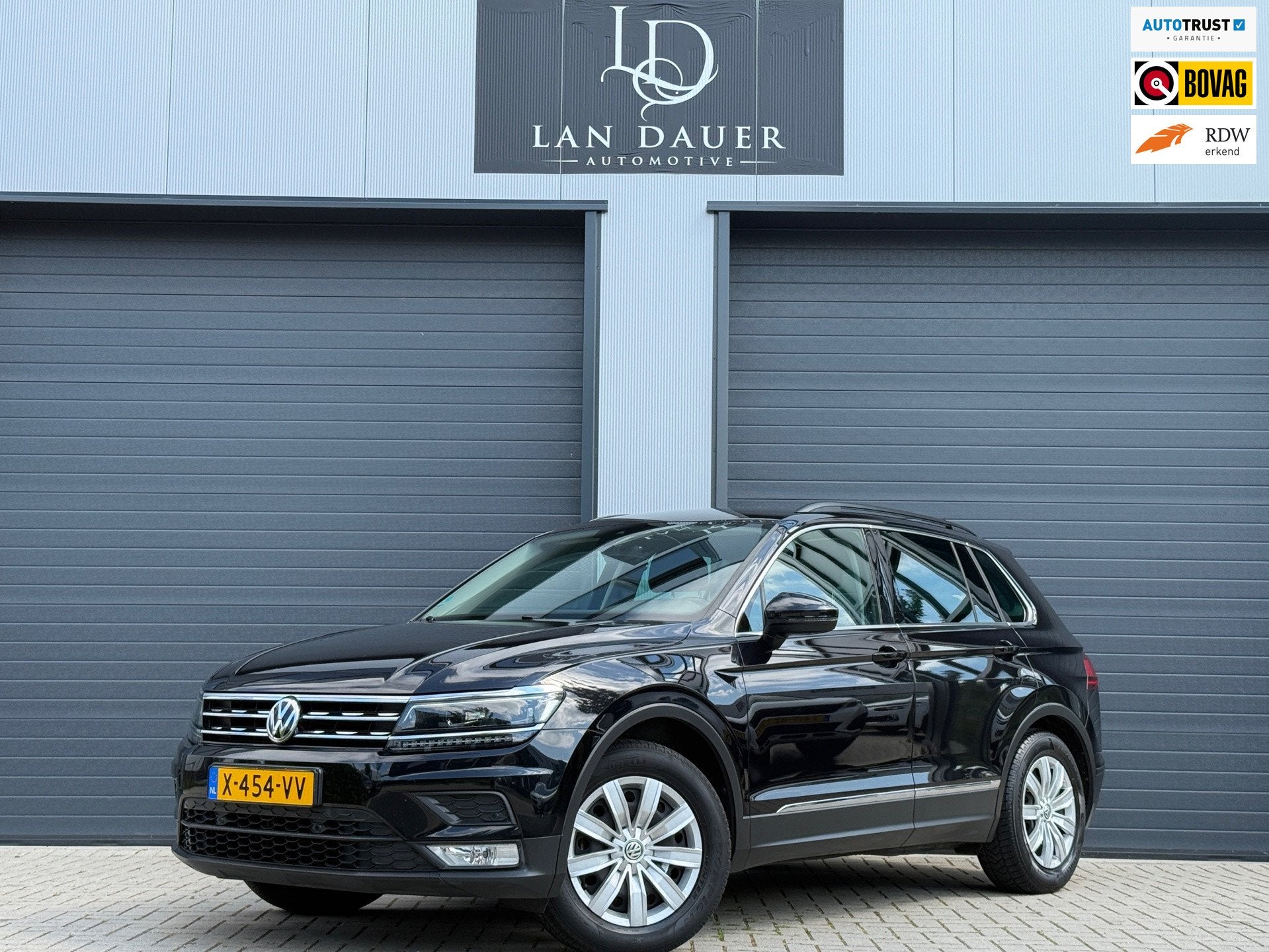 Volkswagen Tiguan 1.4 TSI Business / CARPLAY / APK / ASSIST, Voorwielaandrijving, 125 pk, Gebruikt, Euro 6