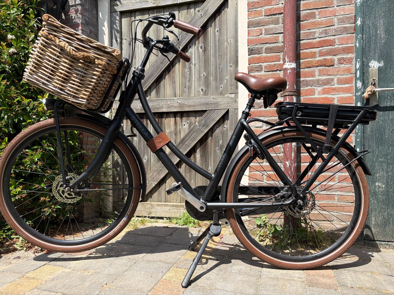 Stella Dolce Black E-bike met mand en 522 Wh accu, Fietsen en Brommers, Elektrische fietsen, 51 tot 55 cm, Ophalen, Zo goed als nieuw