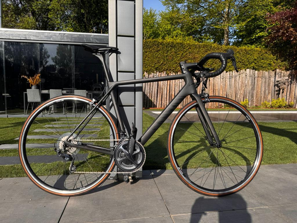 Canyon Ultimate CF SL 8 2022 | maat M, 28 inch, Carbon, Zo goed als nieuw, Meer dan 20 versnellingen