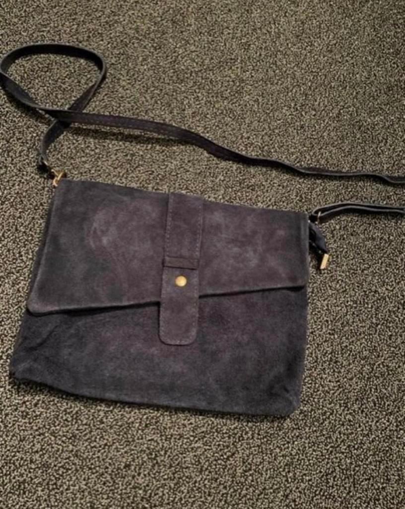 Nieuwe Blauwe suede tas, Ophalen of Verzenden, Nieuw, Blauw, Overige typen
