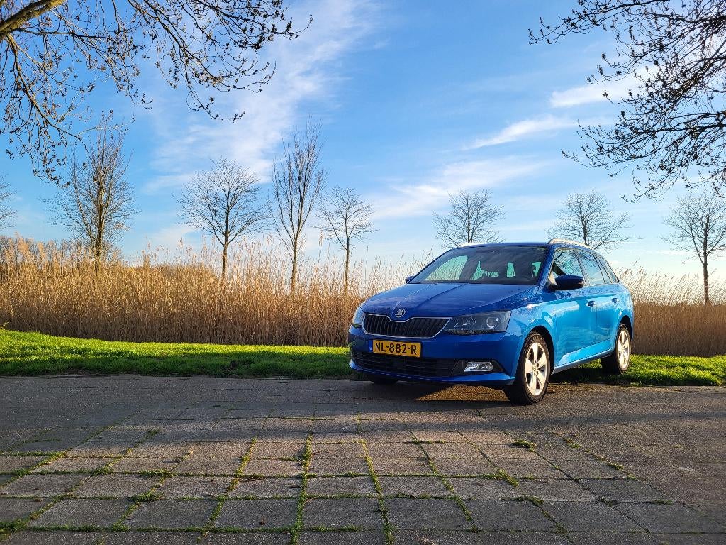 Skoda Fabia combi 1.2 TSI 2017 Business/navigatie/trekhaak, Auto's, Voorwielaandrijving, Stof, 40 €/maand, 4 cilinders