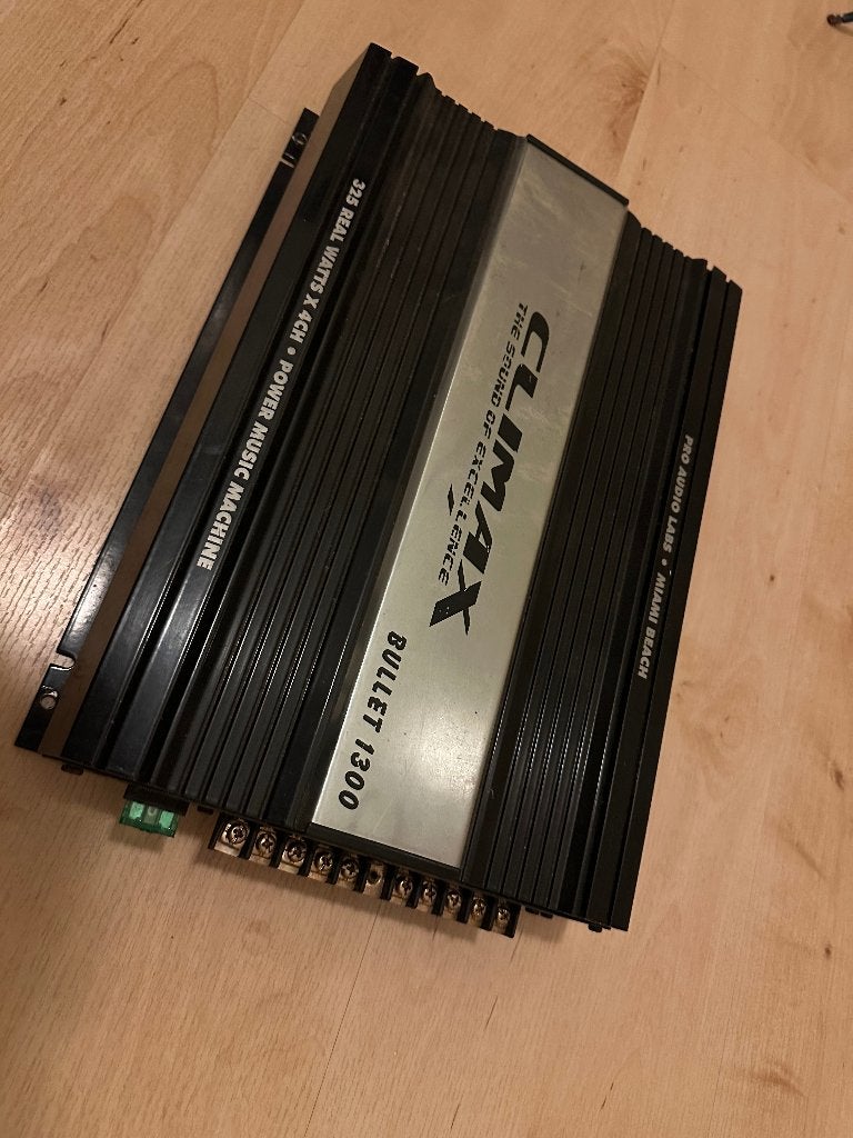 Climax Bullet 1300 Versterker - 325W x 4CH, Auto diversen, Ophalen, Gebruikt