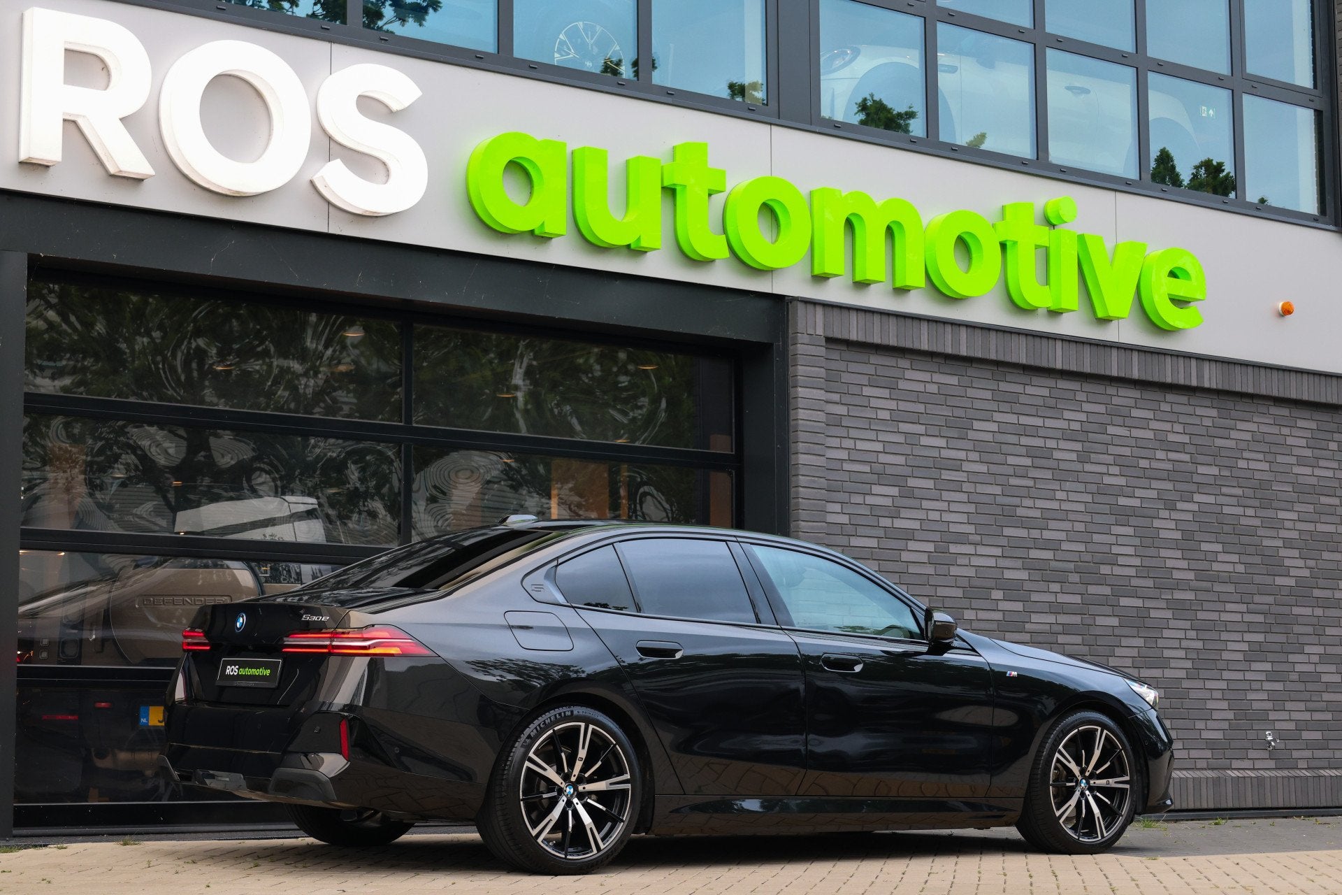 BMW 5 Serie 530e M-SPORT | BTW | PANO | STOELKOELING | MEMOR, Auto's, BMW, Automaat, 1998 cc, Achterwielaandrijving, Zwart