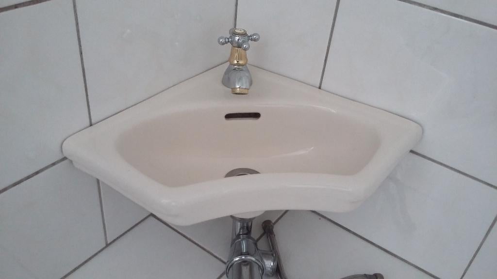 hoek fonteintje wc, Doe-het-zelf en Verbouw, Sanitair, Ophalen of Verzenden, Zo goed als nieuw, Rvs, Toilet