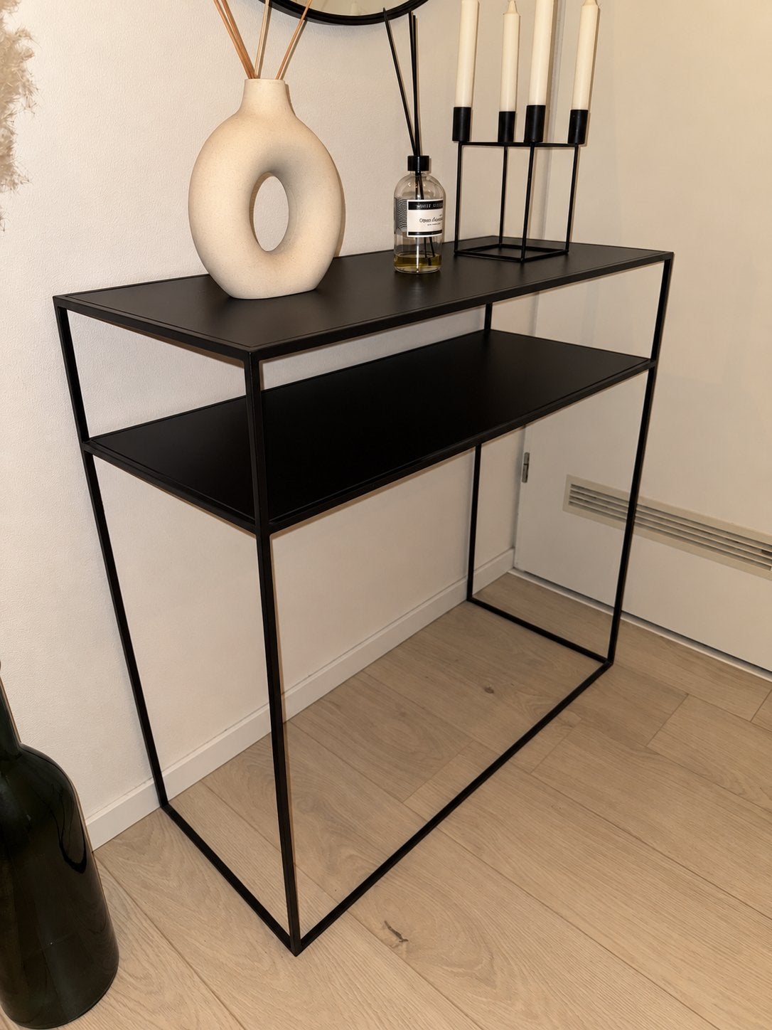 Zwarte sidetable Westwing, Ophalen, 100 tot 150 cm, Zo goed als nieuw, Metaal