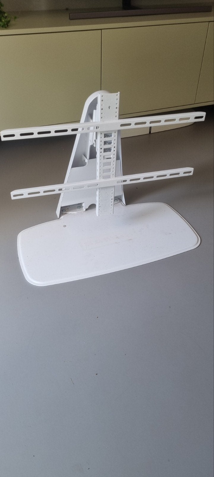 Sanus TV standaard voor Sonos Playbase, Ophalen