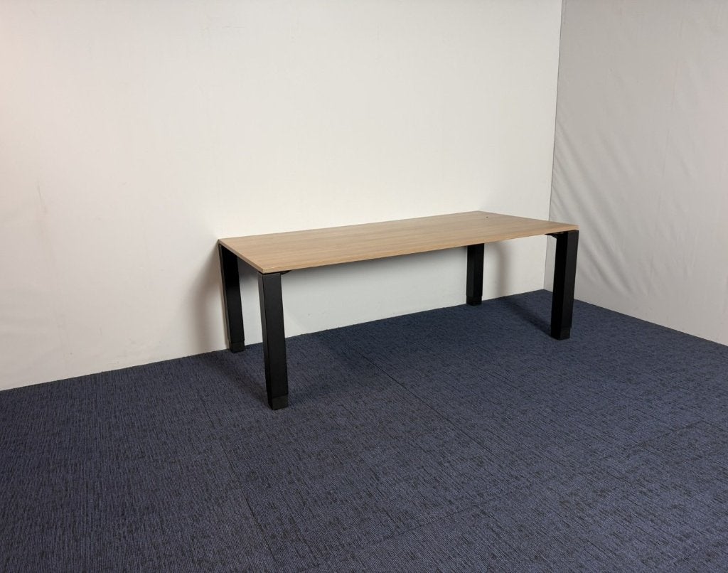 Bureau, Kersen Havanna blad, zwart frame, 200 x 96 cm., Ophalen, Gebruikt, In hoogte verstelbaar, 96 cm
