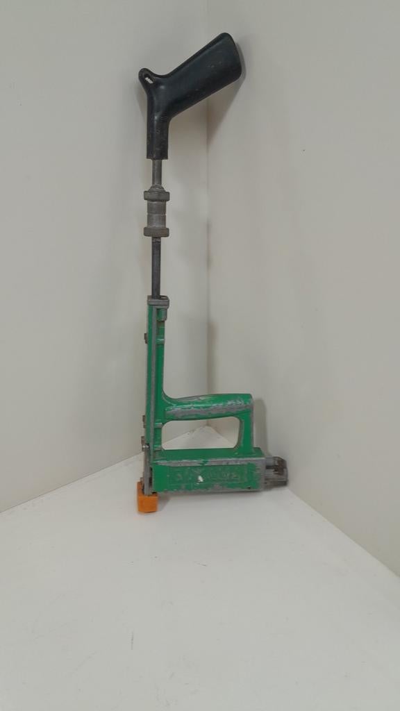 Handtacker platennagelaar handnieter bukama ro 430 tacker, Ophalen of Verzenden, Gebruikt