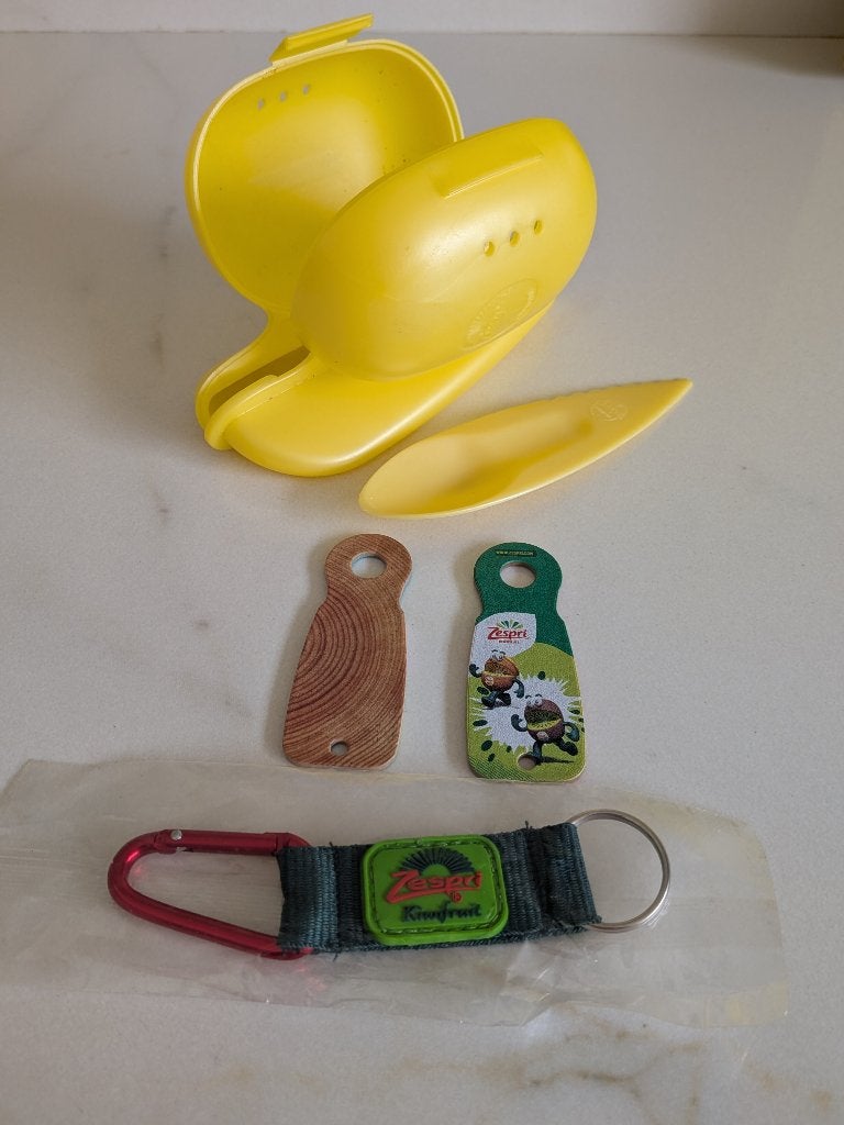 Zespri / kiwi doosje + sleutelhanger + winkelwagenmuntje, Kunststof, Overige typen, Nieuw, Ophalen of Verzenden