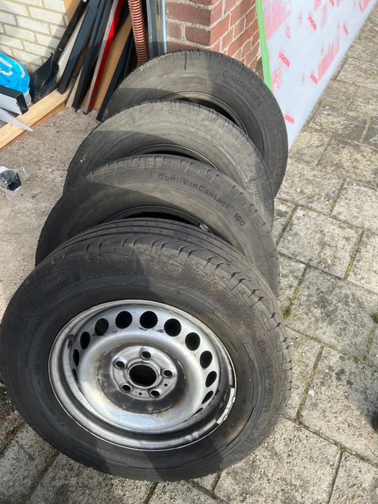 Volkswagen crafter Banden 4x, Gebruikt, Ophalen of Verzenden, Bumper, Volkswagen