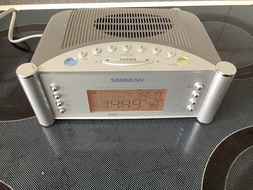 Sangean Klokradio RCR-2, Ophalen of Verzenden, Gebruikt, Radio