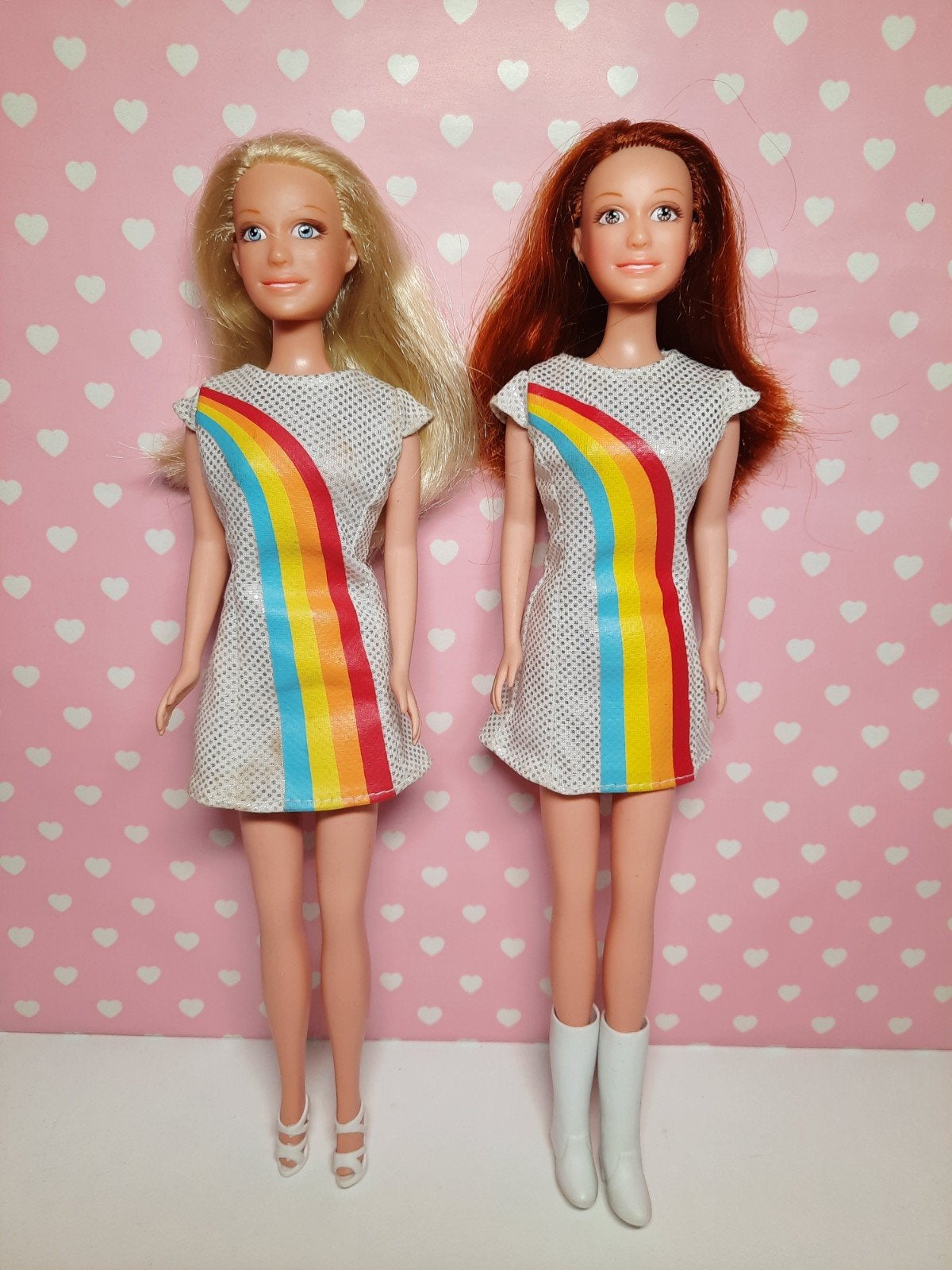 K3-tienerpoppen met regenboogjurkjes (Studio 100), Ophalen of Verzenden, Gebruikt, Barbie