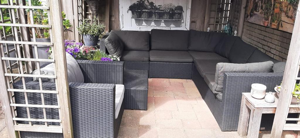 Bois le Duc Loungeset met Hocker en Grote Stoel, Ophalen, Wicker, Stoel