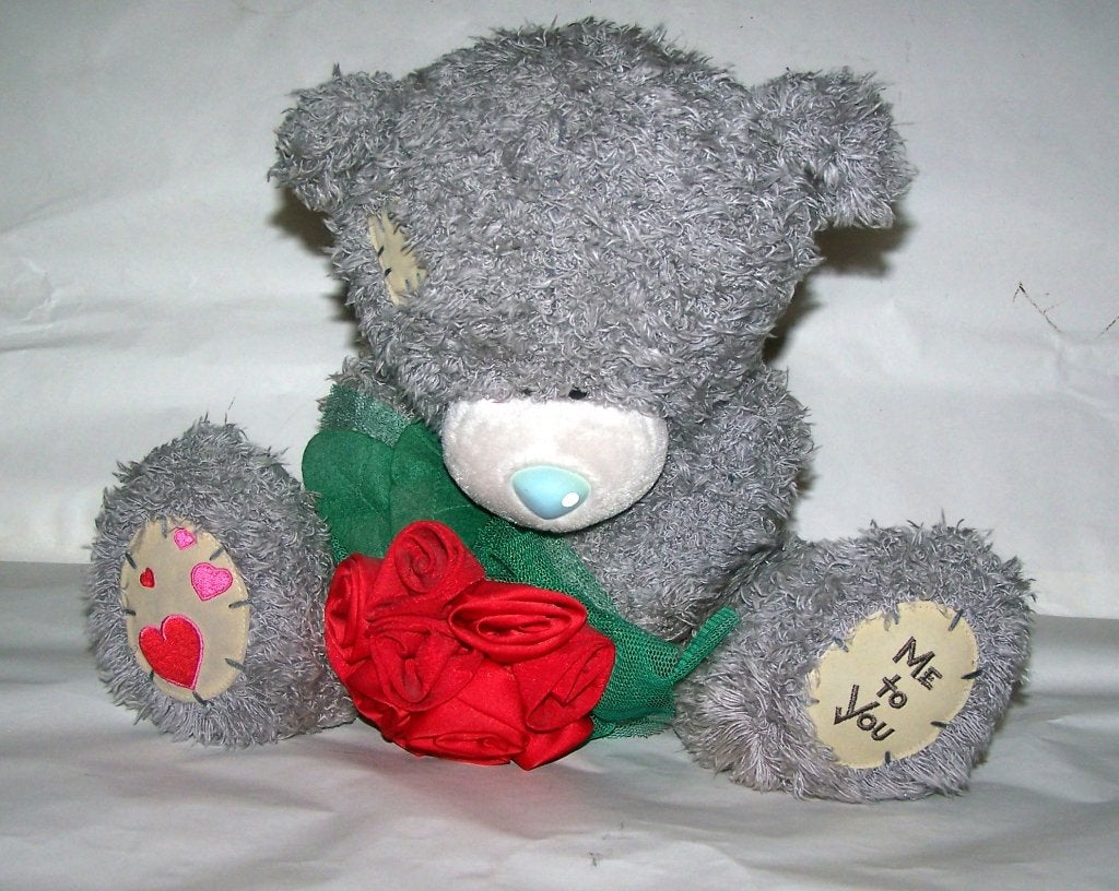 Me to You Tatty Teddy beer met rode rozen en blauwe neus., Ophalen of Verzenden, Zo goed als nieuw, Stoffen beer, Me To You