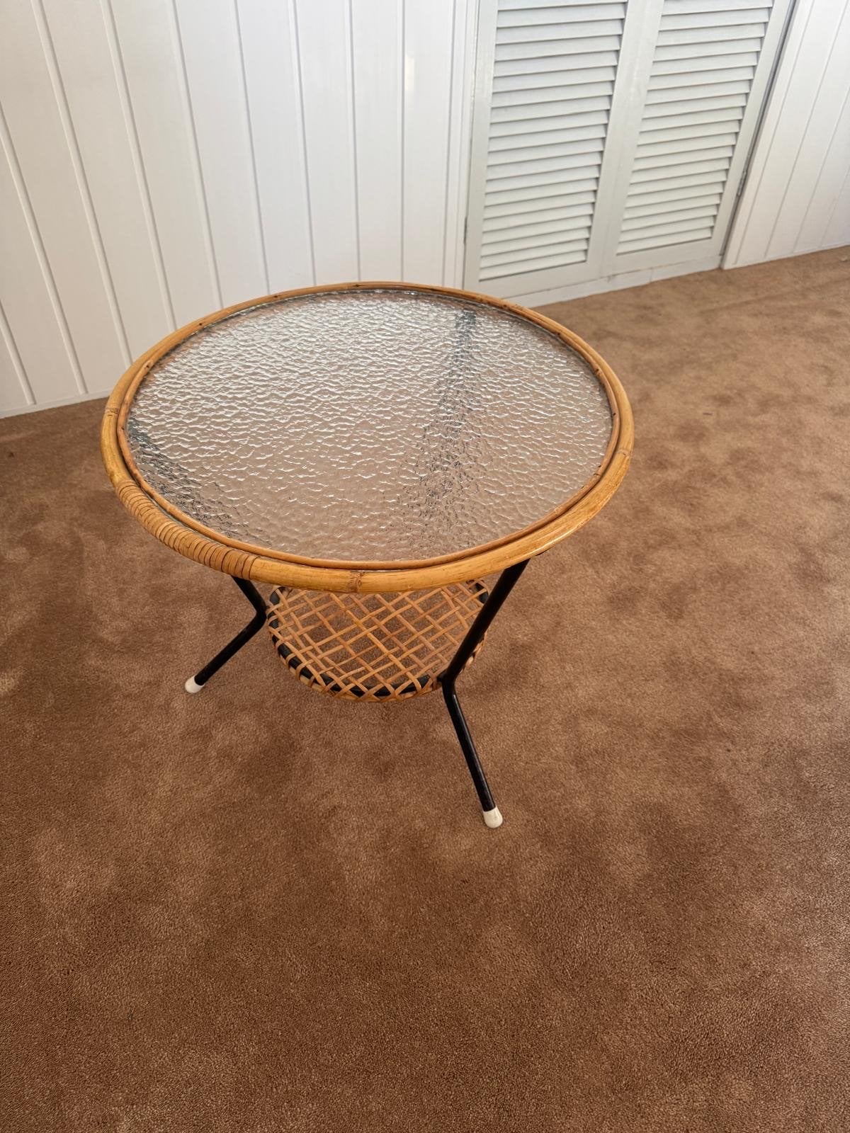 Ronde tafel met glasplaat en opbergruimte, Gebruikt, Rond, Glas, Ophalen