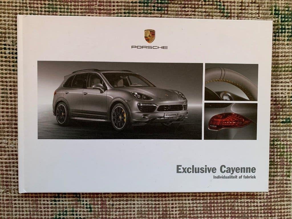 Brochure Porsche Cayenne Exclusive 2012 Nederlandstalig, Porsche, Ophalen of Verzenden, Zo goed als nieuw, Porsche