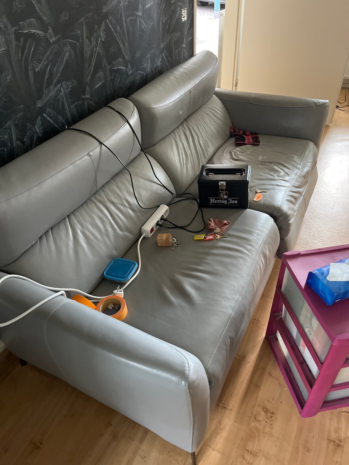 Elektrische Natuzzi bank (nagenoeg gratis), Huis en Inrichting, Banken | Bankstellen, Ophalen, Gebruikt, Leer, Rechte bank