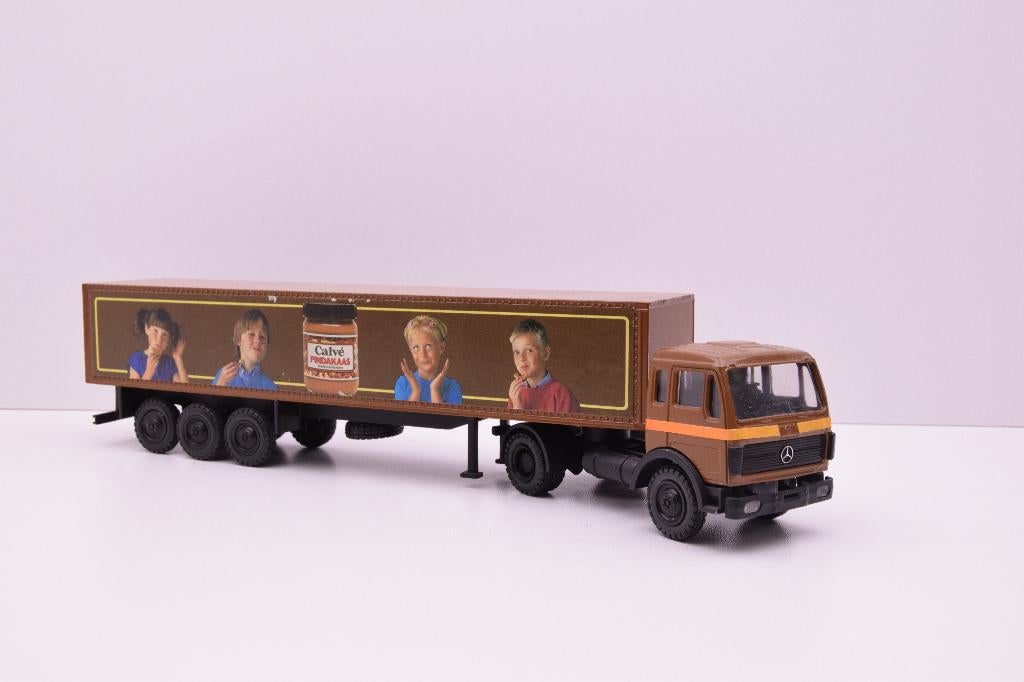 Mercedes SK  '' Calve Pindakaas ''  NZG, Verzenden, Gebruikt, Bus of Vrachtwagen, NZG