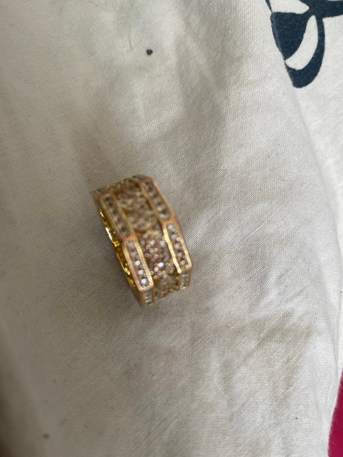 Gouden ring met steentjes - Maat 2,2, Met kristal, Gebruikt, Ophalen of Verzenden, Kleiner dan 17