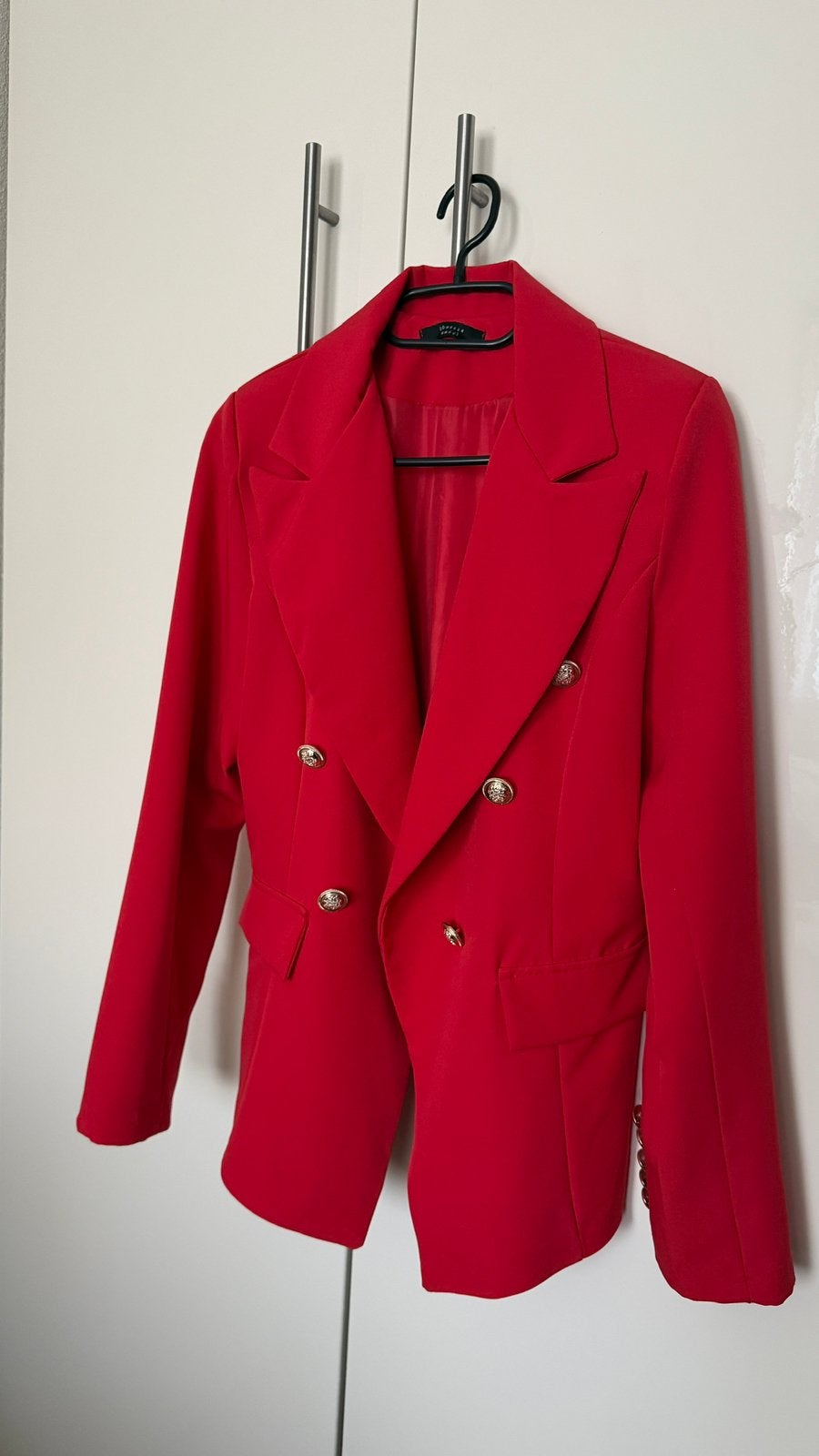 Rode blazer met gouden details dames maat S/M, Ophalen of Verzenden, Zo goed als nieuw, Rood