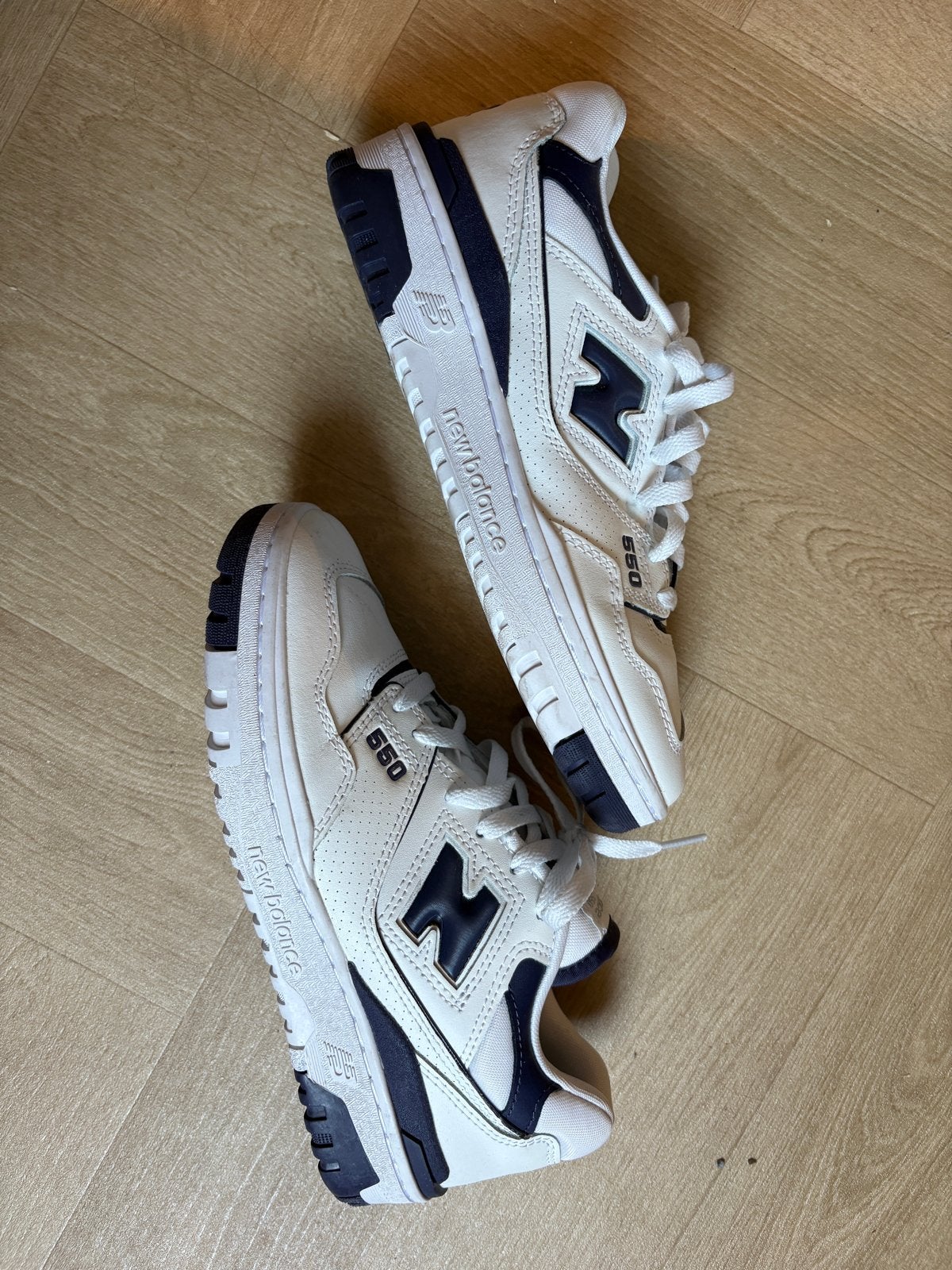 New Balance 550 Wit/Donkerblauw Sneakers, Ophalen, Wit, Sneakers of Gympen, Zo goed als nieuw