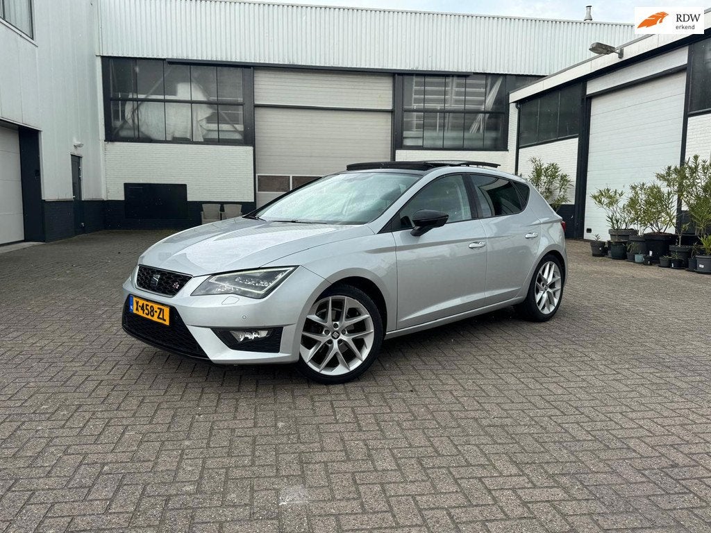 Seat Leon 1.4 EcoTSI FR DSG Pano, Auto's, Seat, 4 cilinders, 150 pk, Leon, Leder en Stof