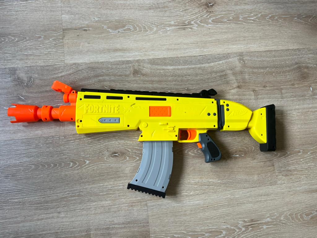 Nerf Fortnite AR-L gemotoriseerde blaster, Ophalen of Verzenden, Gebruikt