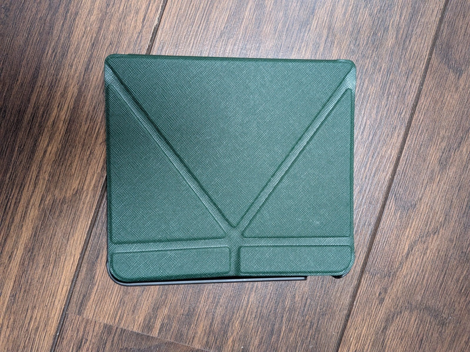 Groen hoesje voor Kobo Libra Colour e-reader, Libra Colour, Kobo, Bescherming voor- en achterkant, Ophalen of Verzenden