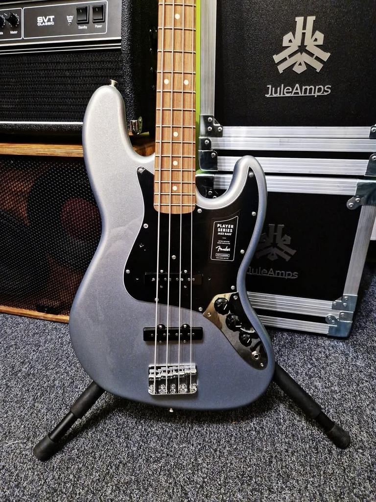 Fender player series in zilver, Muziek en Instrumenten, Snaarinstrumenten | Gitaren | Bas, Ophalen, Zo goed als nieuw
